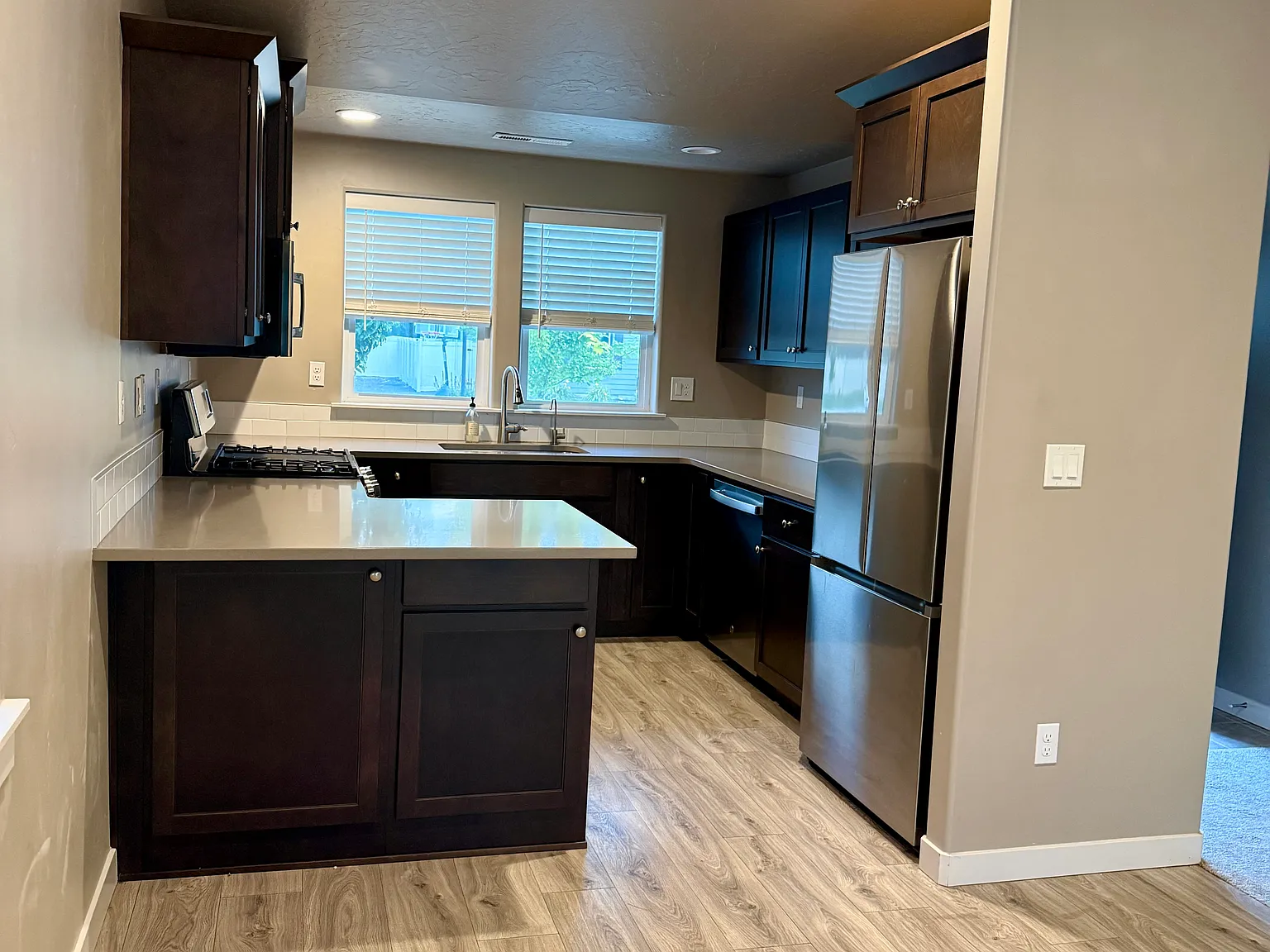 3 bed, 1235 sqft, $2,075 — Photo 4