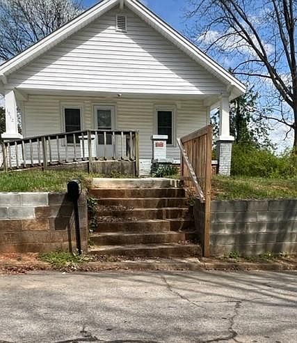 1st image of 1912 Bradford St