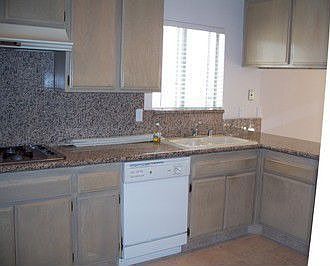 3rd image of 607 N Orange Dr