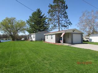 6614 Ridge Rd, Harrison, MI 48625