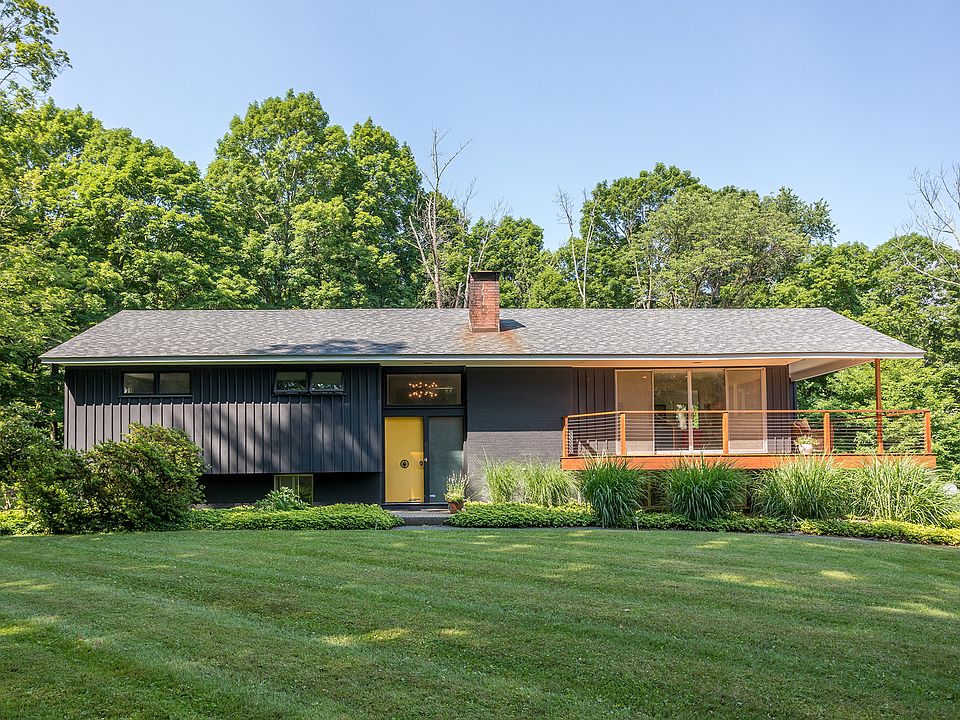 370 Canaan Road