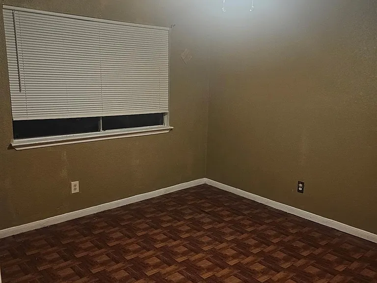 4011 NE Alshire Dr — Photo 30