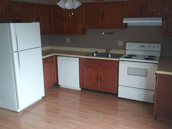 5th image of 360 Villabrook Dr APT 3