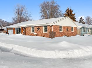 5233 Lilac Ln, Racine, WI 53406