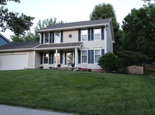 4723 Lakeside Dr, Omaha, NE 68135