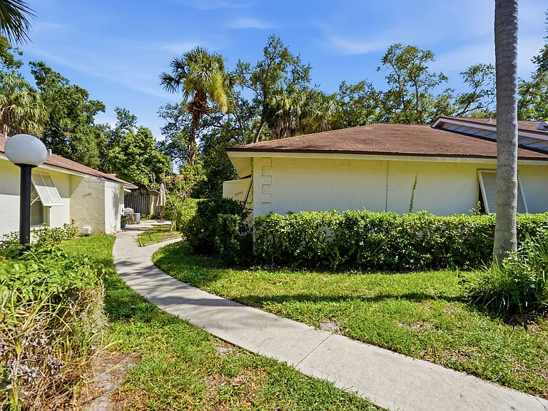 5324 Royal Palm Ave #5324 — Photo 1