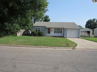 705 W 22nd Ave, Hutchinson, KS 67502