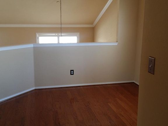 Upstairs Den (can be used as office)