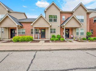 221 Oak St, Wyandotte, MI 48192