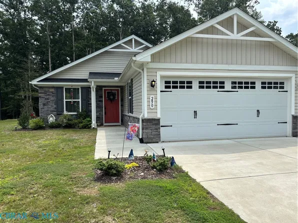 290 Pleasants Ln, Kilmarnock, VA 22482