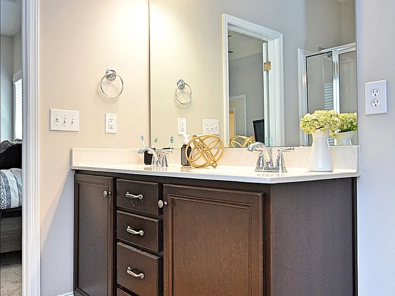 605 Summerdawn Pl — Photo 12