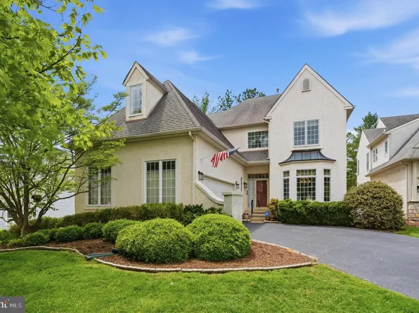 10 Riders Run, Newtown Square, PA 19073
