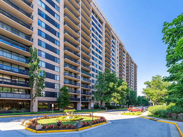 3713 George Mason Dr #1604 — Photo 30