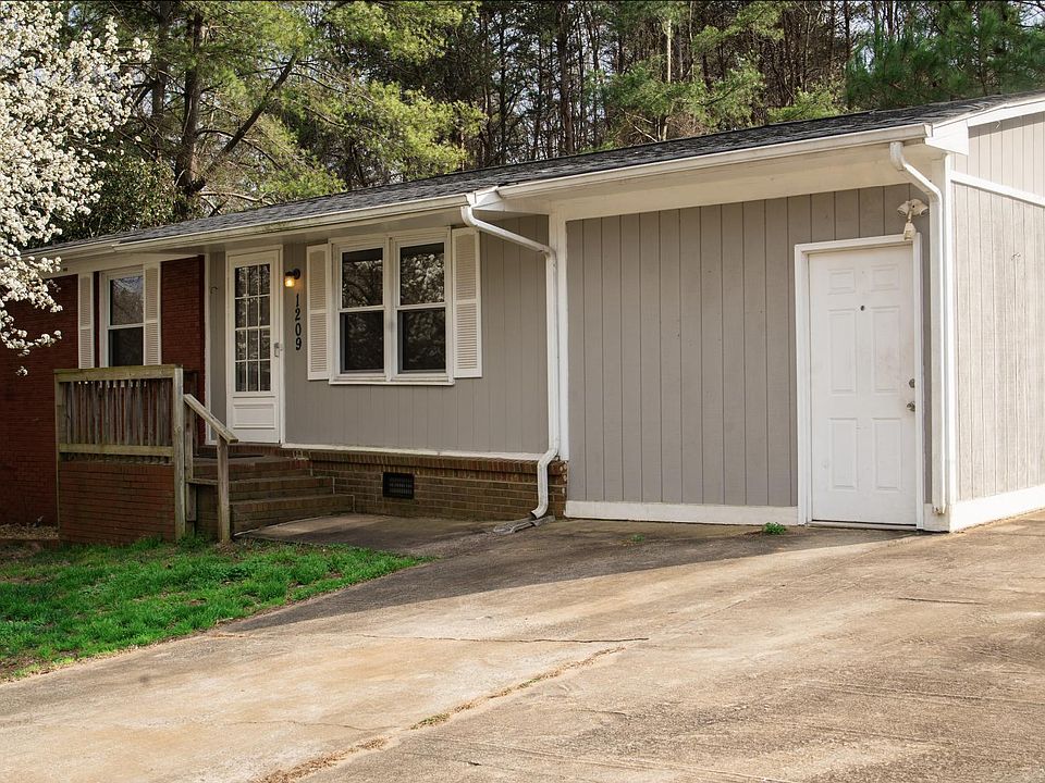 1st image of 1209 Bridgewood Ln