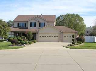 15912 Thunderbird Rd, Huntertown, IN 46748