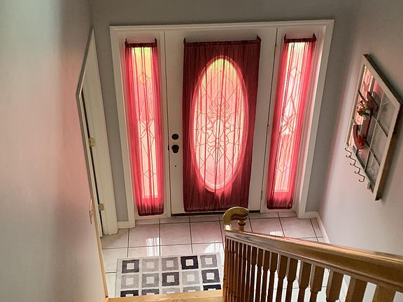 3rd image of 140 Riverchase Dr