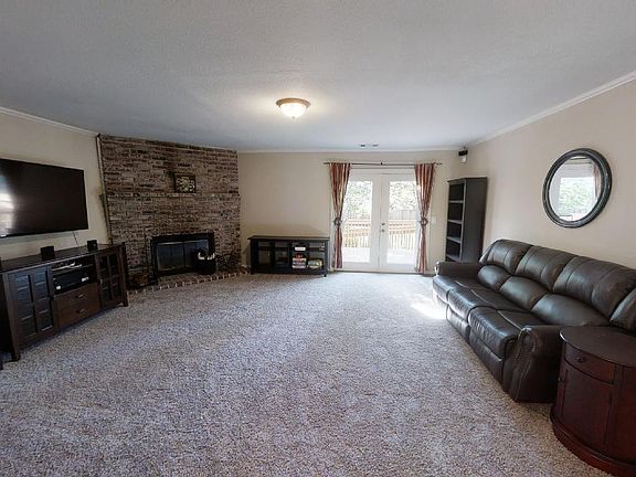 3rd image of 5115 Cypress Ave