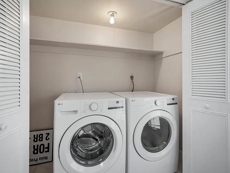 4533 Overlook Dr NE #B — Photo 36