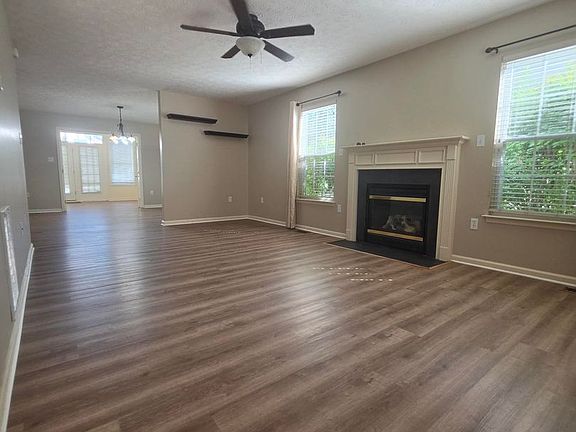 4th image of 2066 Honeysuckle Ln