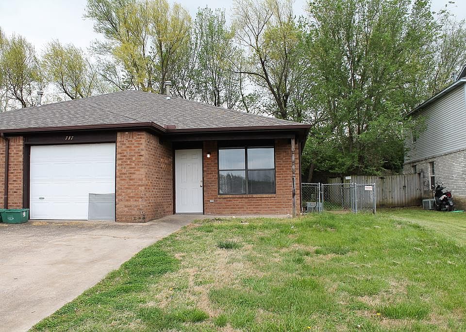 1st image of 715/717 Beck Dr