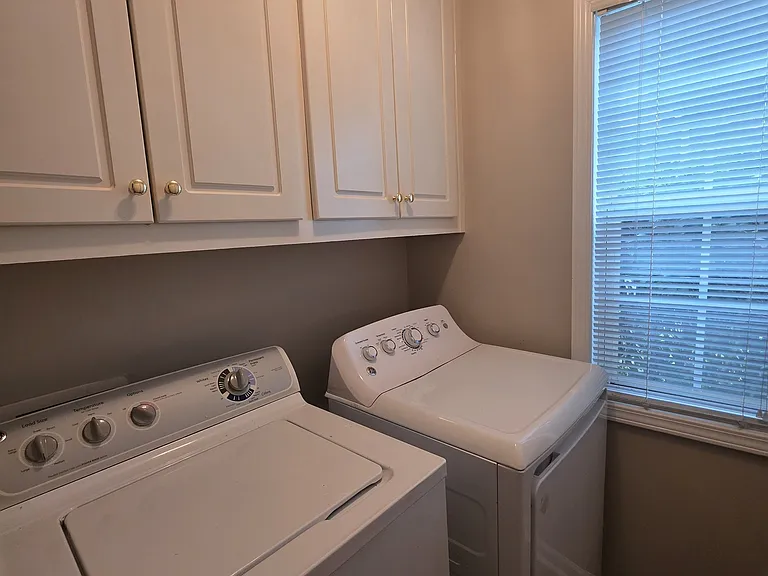 120 Cloverwood Dr — Photo 17