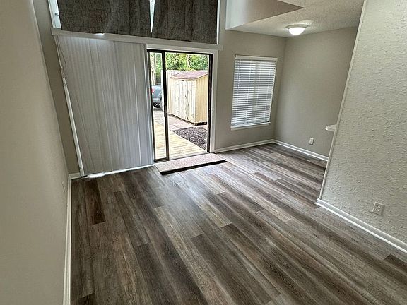 3rd image of 3621 Wilmot Ave #F