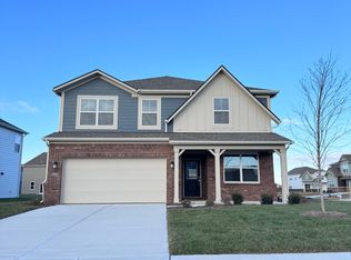 1222 Elmwood Ln, Greenwood, IN 46143
