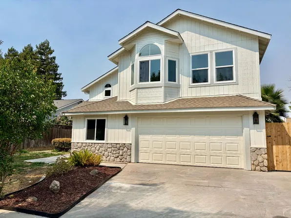 1167 Mirror Lake Dr, Merced, CA 95340