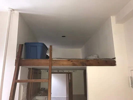 Rented by Chartwell Manhattan Realty | media 4