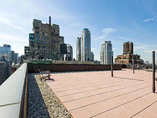 Sold by Sotheby's International Realty | media 20