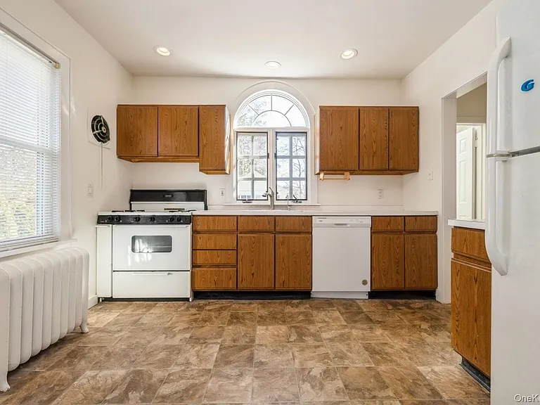 130 Soundview Rd — Photo 13