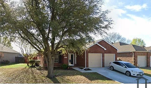 3 bed, 1911 sqft, $2,800 — Photo 3