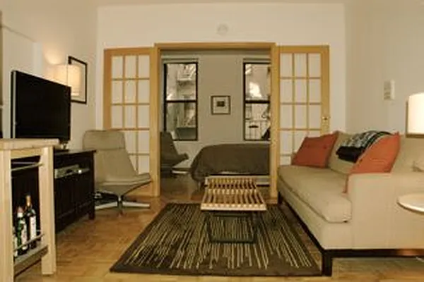 Rented by Blana LLC | media 22