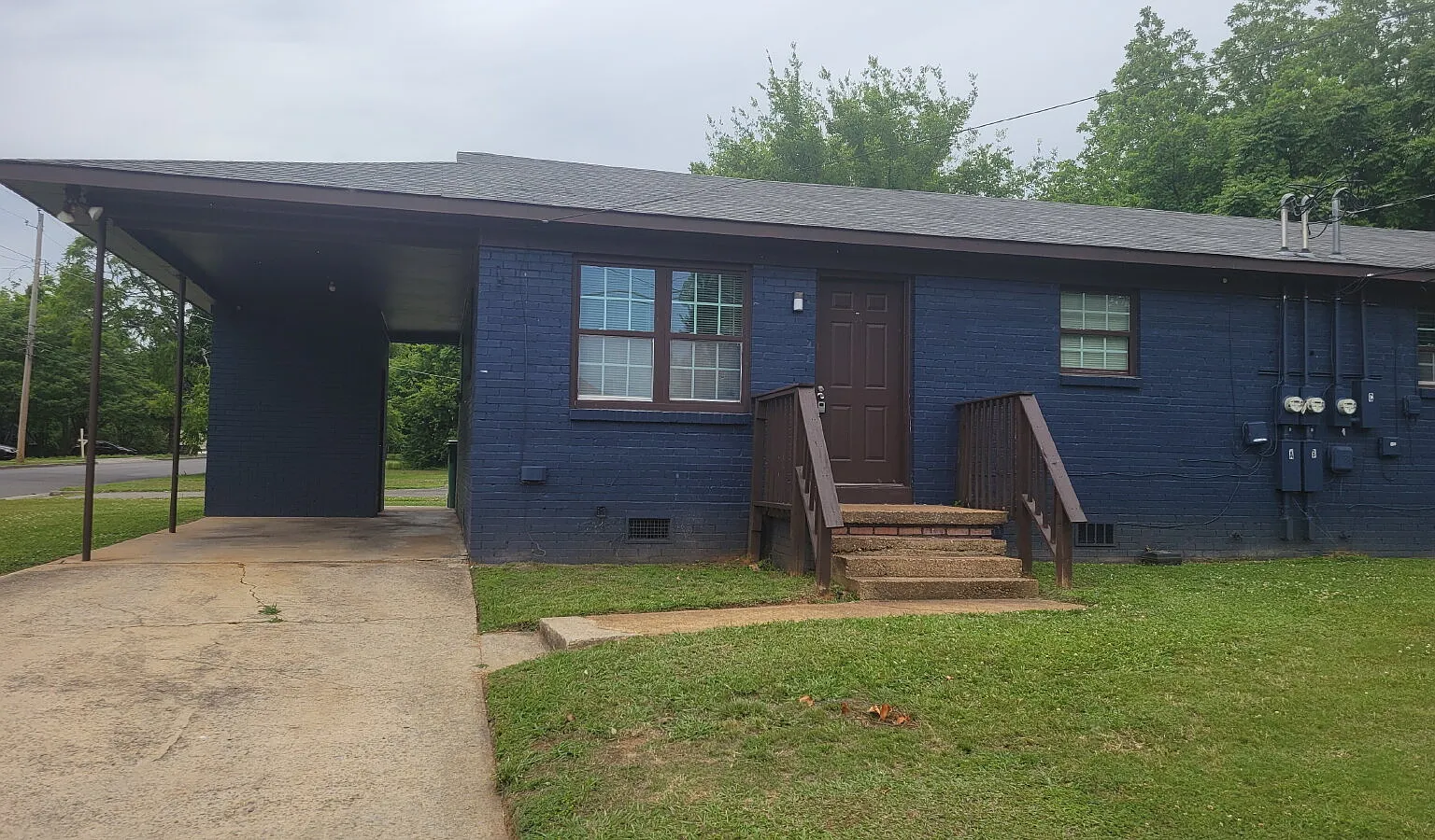 2 bed, 1.0 bath, 803 sqft, $895 — Photo 1
