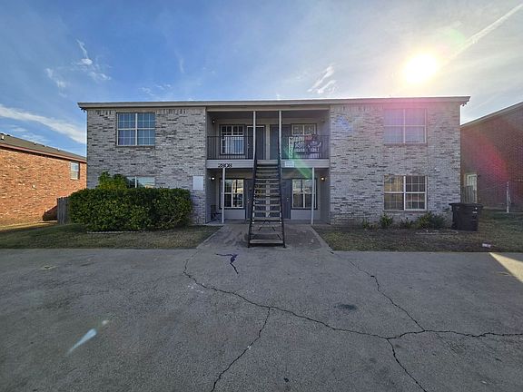 2nd image of 2808 Leroy Cir #B
