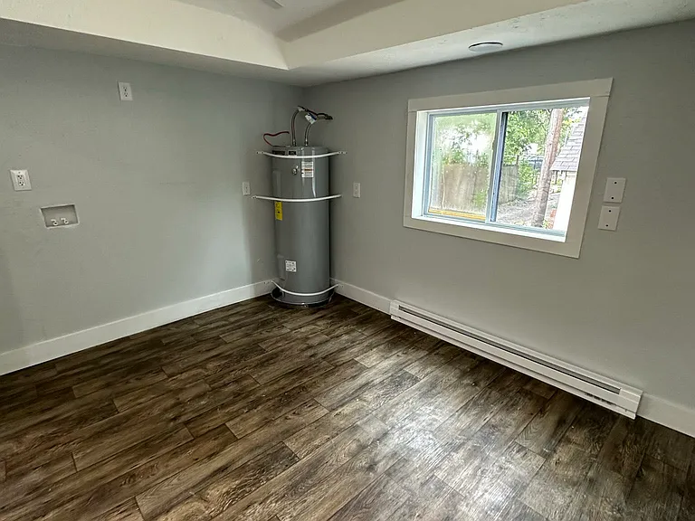 5088 Queens Ave — Photo 5