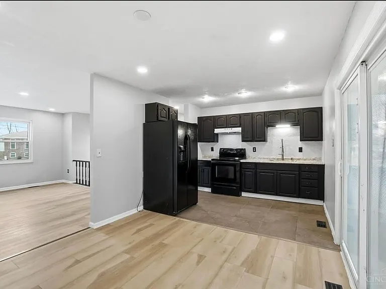 9925 Grasscreek Ct — Photo 6
