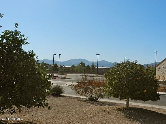 3rd image of 16461 W Boulder Vista Dr