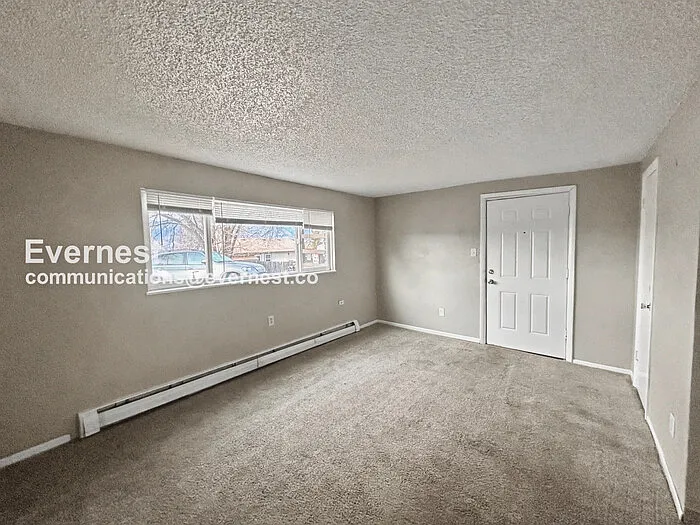 1075 Magnolia St #1 — Photo 2