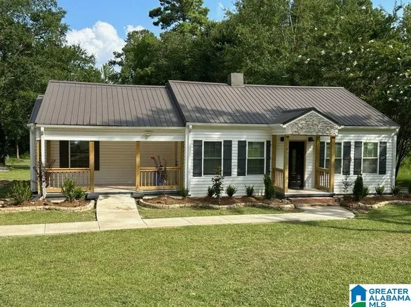 1072 Greenmor Dr, Bessemer, AL 35022