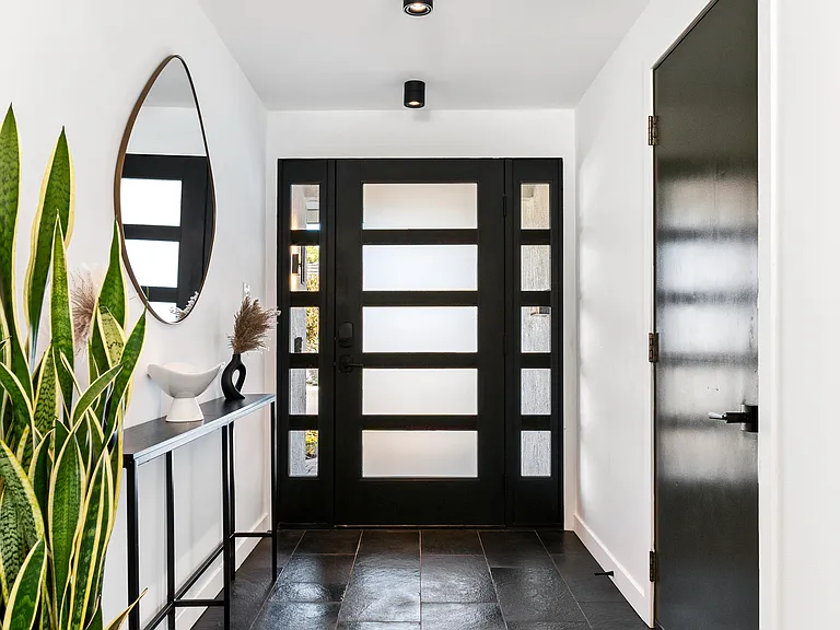 9333 Flicker Ave — Photo 46