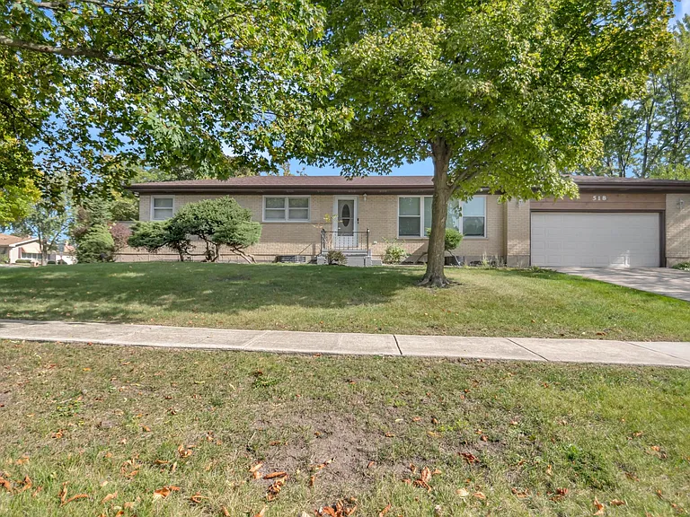 Merlin Dr — Photo 20