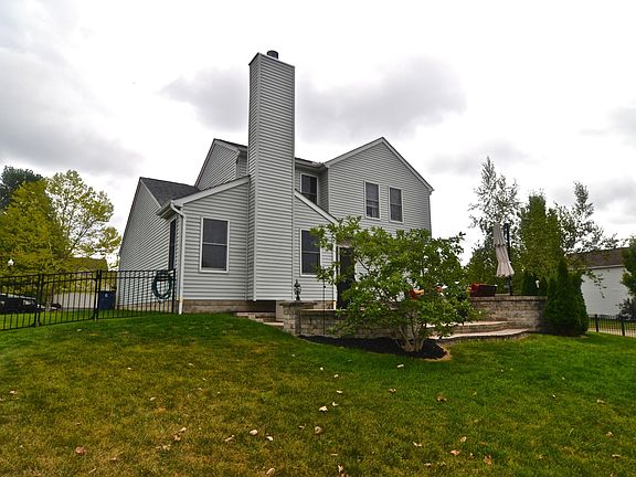 3rd image of 831 Corylus Dr SW