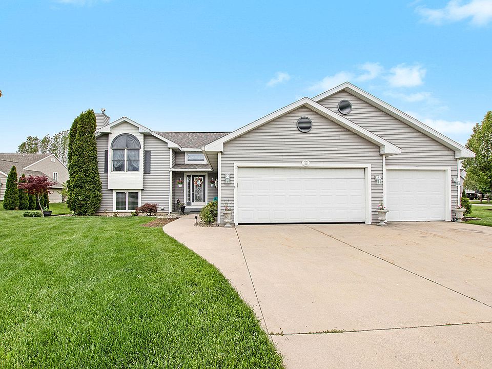 1st image of 1441 Woodfield Dr