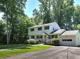 499 Melville Ave, Fairfield, CT 06825