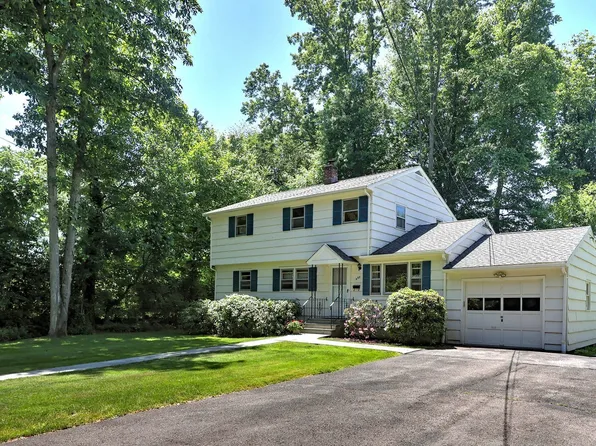 499 Melville Avenue, Fairfield, CT 06825