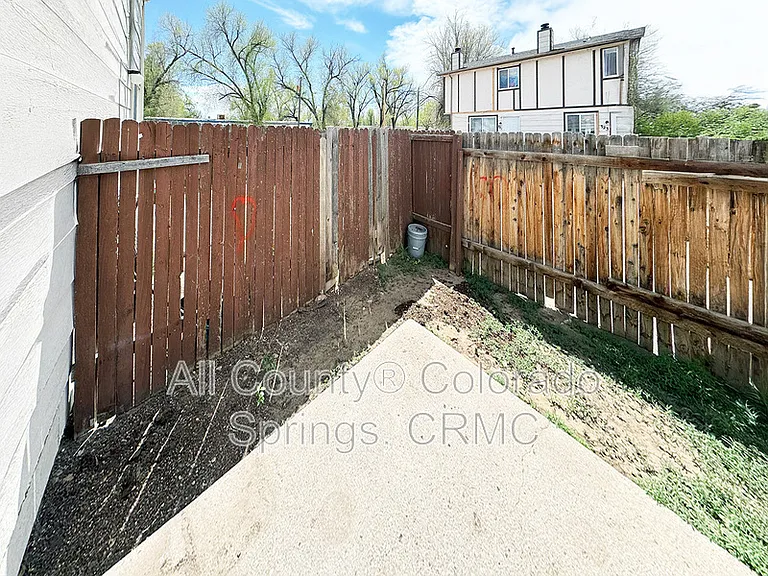 347 W Iowa Ave — Photo 21