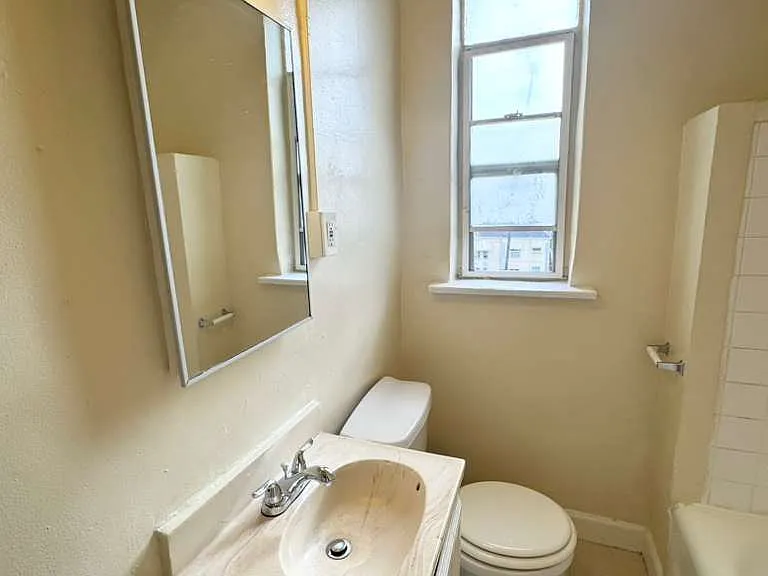 900 S Kingsley Dr #407 — Photo 16