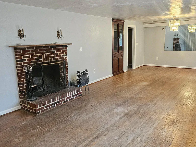 16403 Dawn Blvd — Photo 3