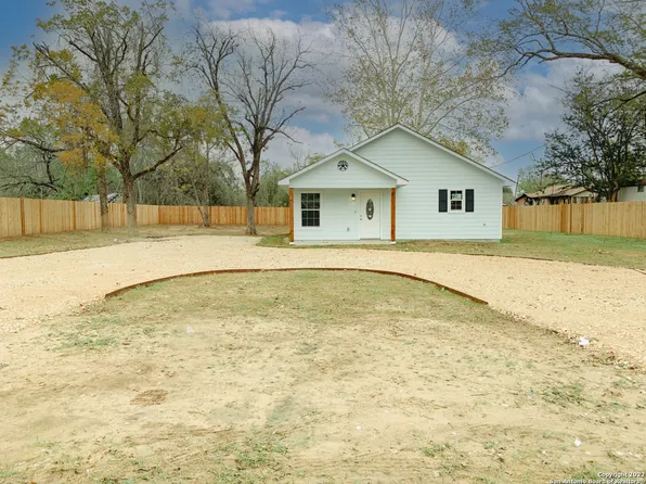 320 FIFTH STREET, Leming, TX 78050